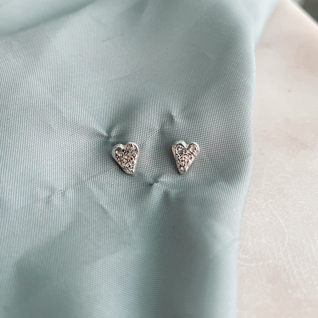 MOLTON ASHES BABY HEART STUDS