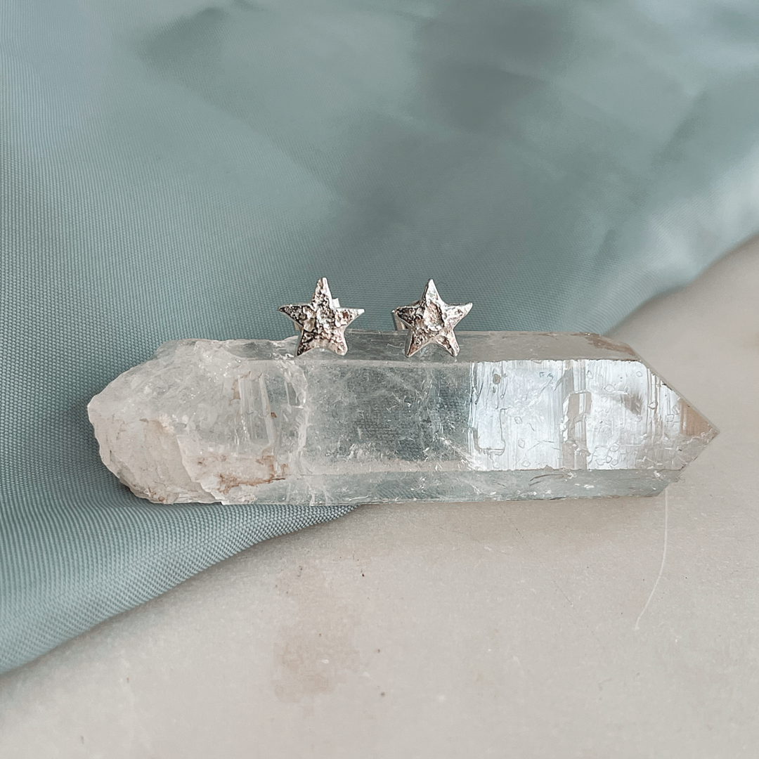 MOLTON ASHES BABY STAR STUDS